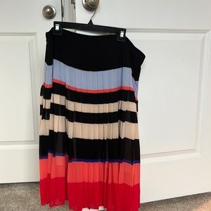 Ann Taylor pleated skirt
